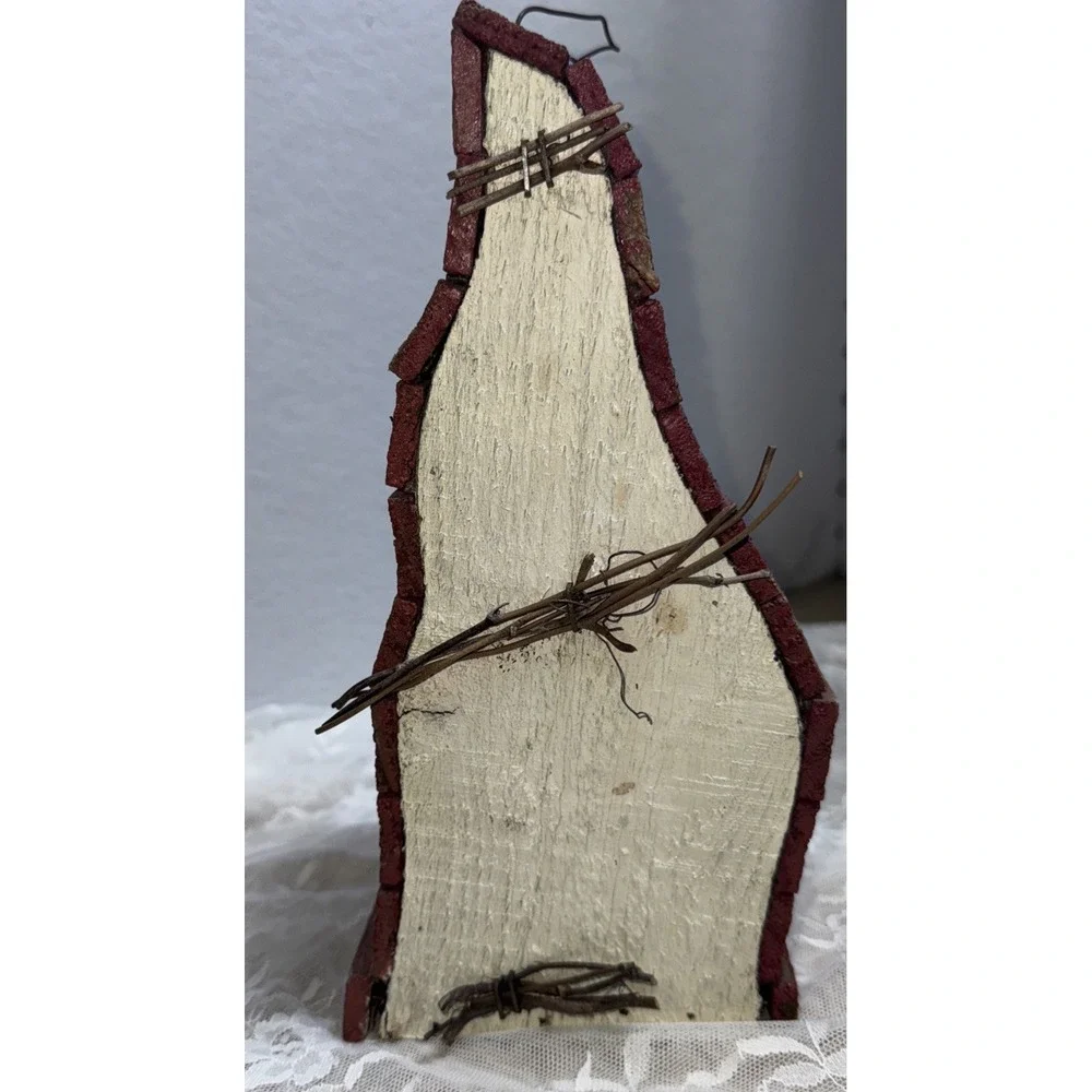 Handmade reclaimed primitive, rustic wooden‎ birdhouse. 9.75